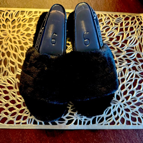 Kookaburra UGG’s. Size 9 NWT AND BOX Black in color never worn - Picture 1 of 12